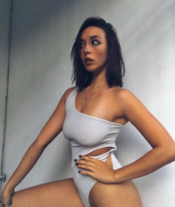 Full leaked Sipsofmilk/ private onlyfans photo