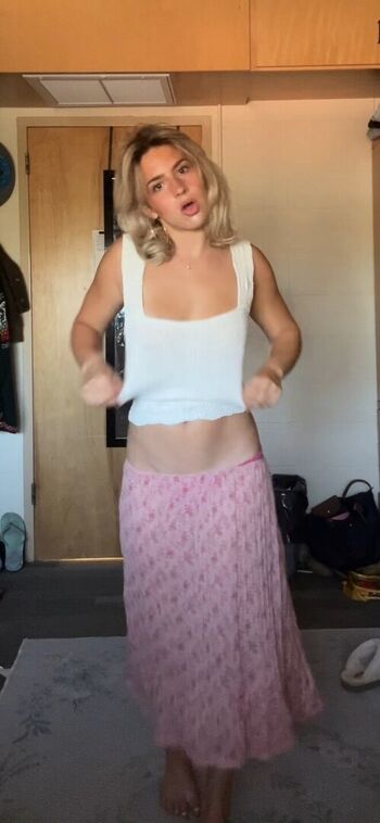 Full leaked Ainsley rolstad page private onlyfans photo