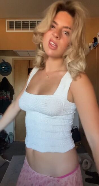 Full leaked Ainsley rolstad page private onlyfans photo