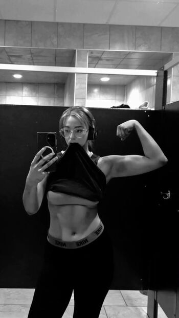 Full leaked Airica demia page private onlyfans photo