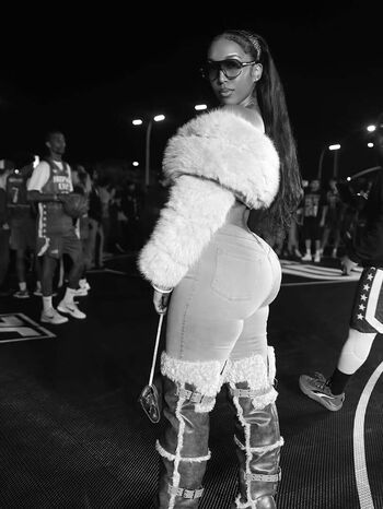 Full leaked Aishaaamarie page private onlyfans photo