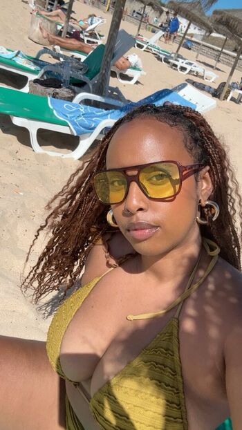 Full leaked Aishamoshope private onlyfans photo