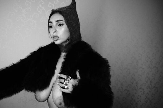 Full leaked Aisux private onlyfans photo