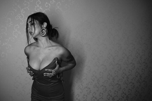 Full leaked Aisux private onlyfans photo