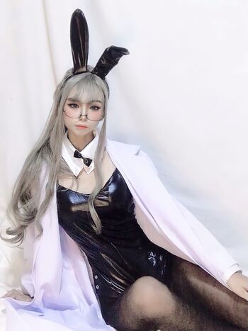 Akari_Cos