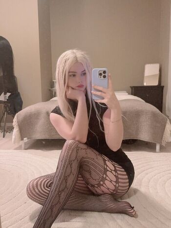 Full leaked Akianalol private onlyfans photo