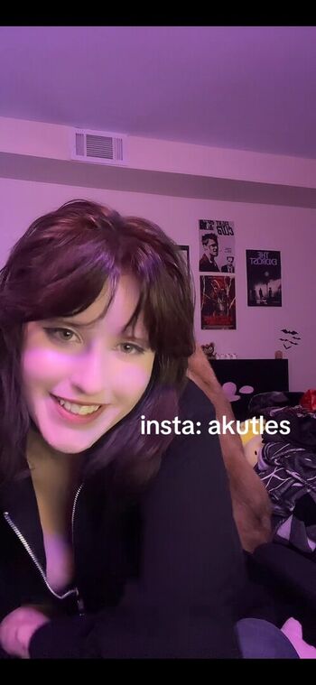 Akutles