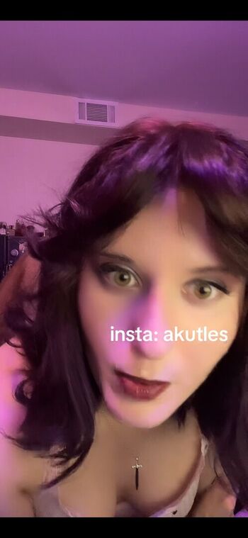 Akutles