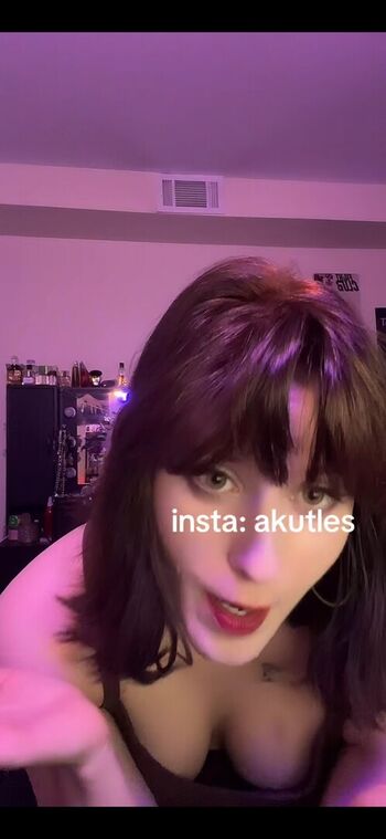 Akutles