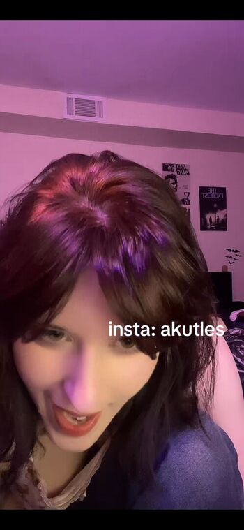 Akutles