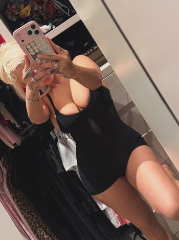 Full leaked Alabama barker page private onlyfans photo