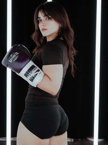Alana Floresf