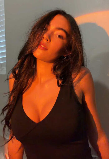 Full leaked Alana kern private onlyfans photo