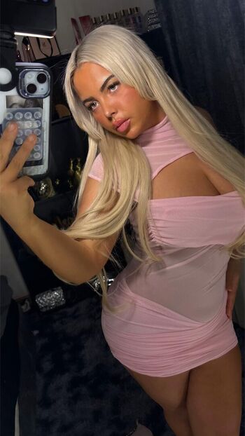 Full leaked Alanciaax private onlyfans photo