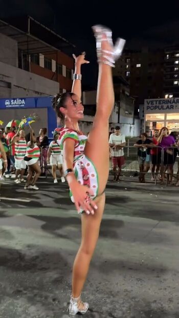 Full leaked Alane dias page private onlyfans photo