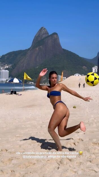 Full leaked Alane dias private onlyfans photo