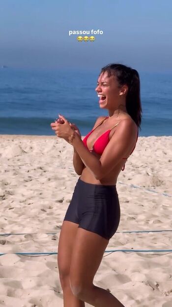 Full leaked Alane dias private onlyfans photo