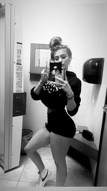 Full leaked Alannarose private onlyfans photo