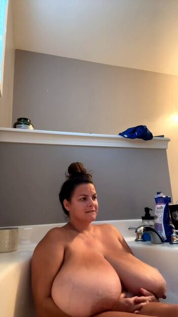 Full leaked Alaura grey private onlyfans photo