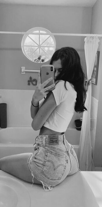 Full leaked Alba debarco page private onlyfans photo