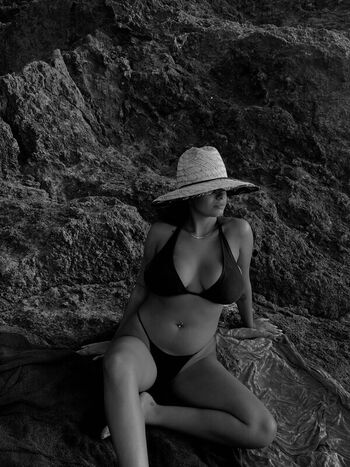 Full leaked Albaagdiazz private onlyfans photo