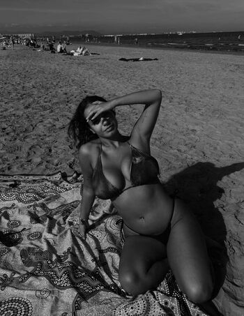Full leaked Albaagdiazz private onlyfans photo