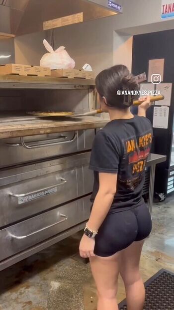 Full leaked Aleaarose private onlyfans photo