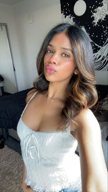 Full leaked Aleena saji private onlyfans photo