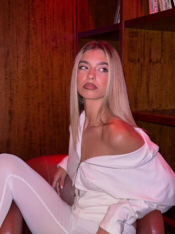 Full leaked Alessia lanza page private onlyfans photo