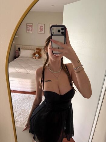 Full leaked Alessia private onlyfans photo