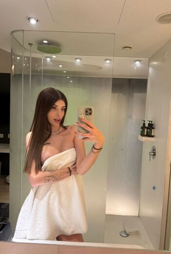 Full leaked Alessiiah private onlyfans photo