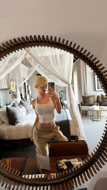 Full leaked Alexa breit  page private onlyfans photo