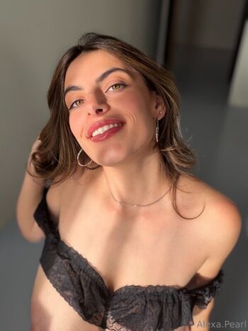 Alexa Pearl