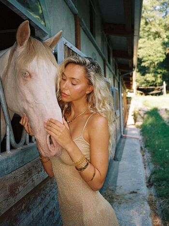 Full leaked Alexis ren  page private onlyfans photo