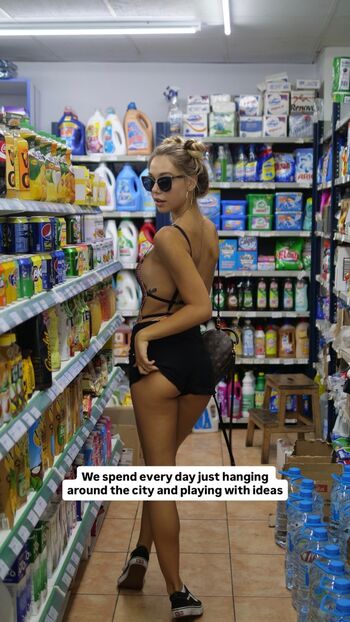 Full leaked Alexis ren page private onlyfans photo