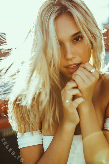 Full leaked Alexis ren private onlyfans photo
