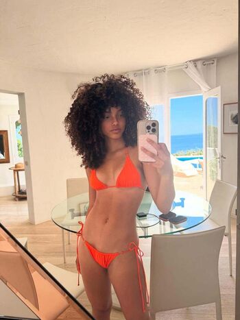 Full leaked Aliana king page private onlyfans photo