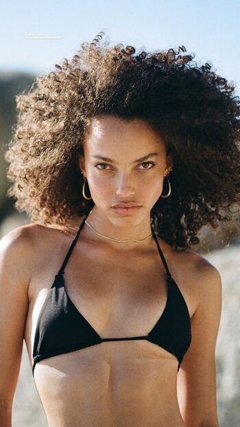 Full leaked Aliana king page private onlyfans photo