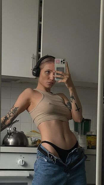 Full leaked Aliannamiln private onlyfans photo