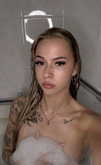 Full leaked Aliaviktoriaavip private onlyfans photo