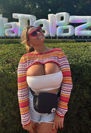 Full leaked Alice m page private onlyfans photo