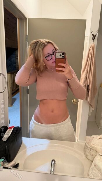 Full leaked Alice pineapplebrat private onlyfans photo
