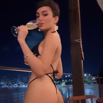 Full leaked Alice pink private onlyfans photo