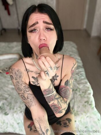 Full leaked Aliceinvibes page private onlyfans photo
