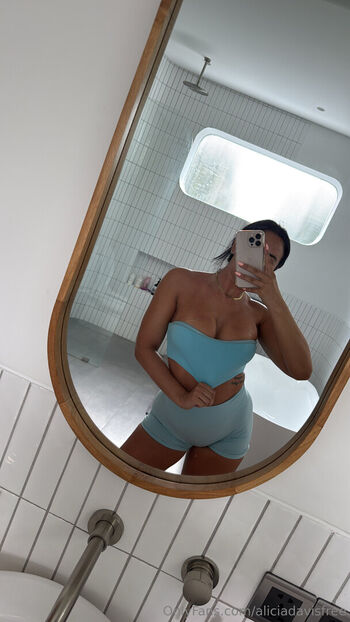 Full leaked Aliciadavisfree private onlyfans photo