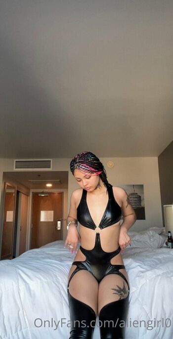 Full leaked Aliengirl private onlyfans photo