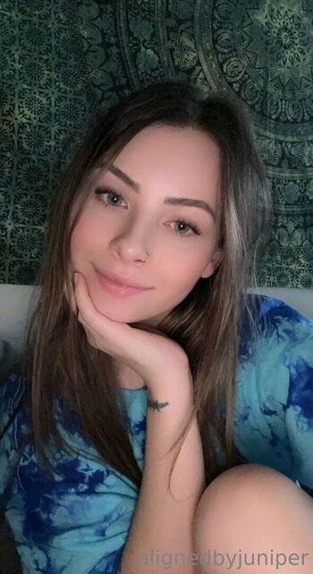 Full leaked Alignedbykarissa private onlyfans photo