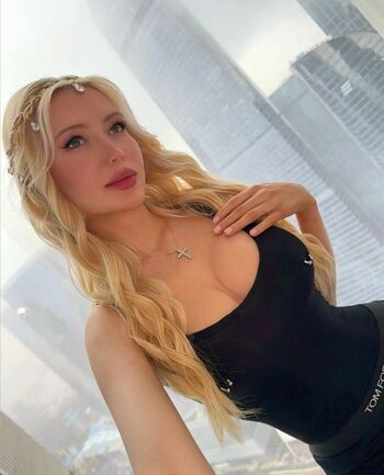 Full leaked Alina mayer page private onlyfans photo