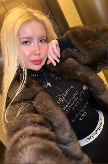 Full leaked Alina mayer page private onlyfans photo