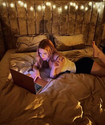 Full leaked Alinavorobey private onlyfans photo